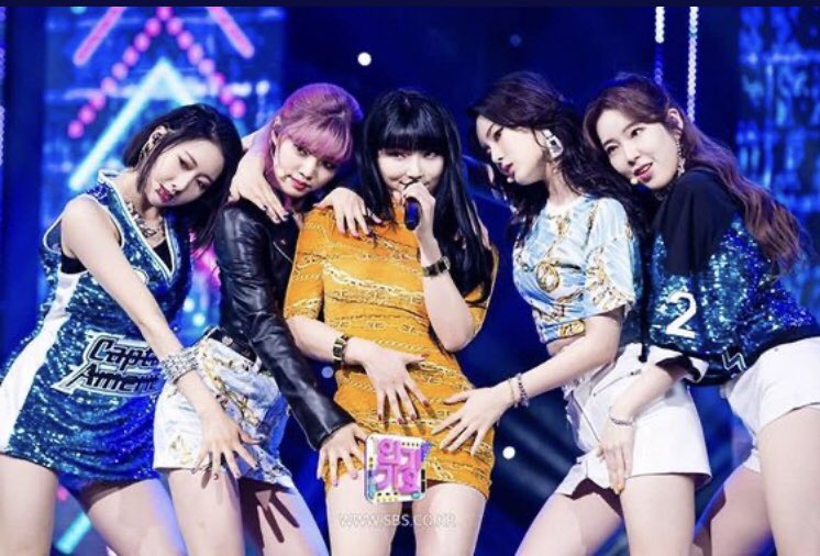PURPLEBECK1's tweet photo. 🎉퍼플백 500일🎉
PurpleBeck 500Days❤️

#PurpleBeck #퍼플백 #여울 #YEOWOOL #예림 #YERIM #라연 #LAYEON #민이 #MINI #세연 #SEYEON #탄생 #500일 #축하해 #배키 #Becky #사랑해❤️ #앞으로도잘부탁해❤️ https://t.co/JakuEVh3pd