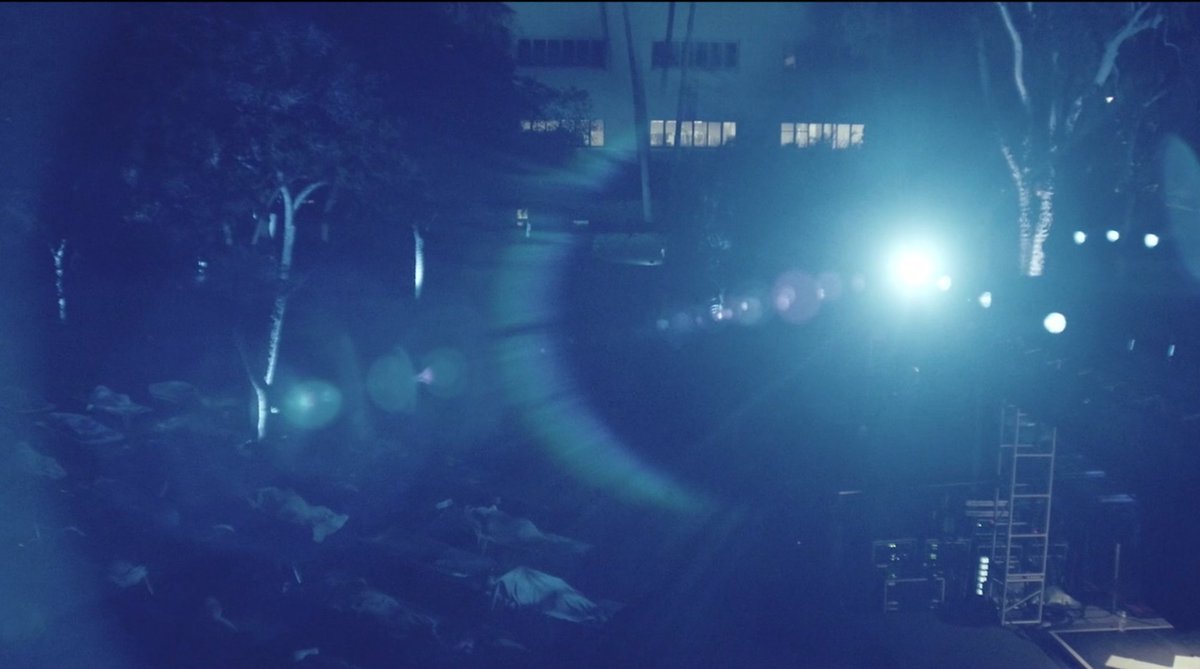 𝗠𝗔𝗫 𝗥𝗜𝗖𝗛𝗧𝗘𝗥'𝗦 𝗦𝗟𝗘𝗘𝗣 (Natalie Johns)𝘝𝘰𝘋 𝘵𝘩𝘳𝘰𝘶𝘨𝘩 𝘈𝘮𝘢𝘻𝘰𝘯, 𝘪𝘛𝘶𝘯𝘦𝘴, 𝘦𝘵𝘤As  @yungkha put it, I slept on this. Richter isn't my hero (Nils Frahm is) but his 8-hour lullaby is a rich, beguiling subject. Great eye here for urban spaces at night.