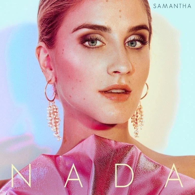 UniversalSpain's tweet photo. ¡Ya llega #NADA de @_samanthagg! Reserva tu copia firmada en su nueva tienda online.

https://t.co/XX8HWtk4Al https://t.co/MndMEznKOc