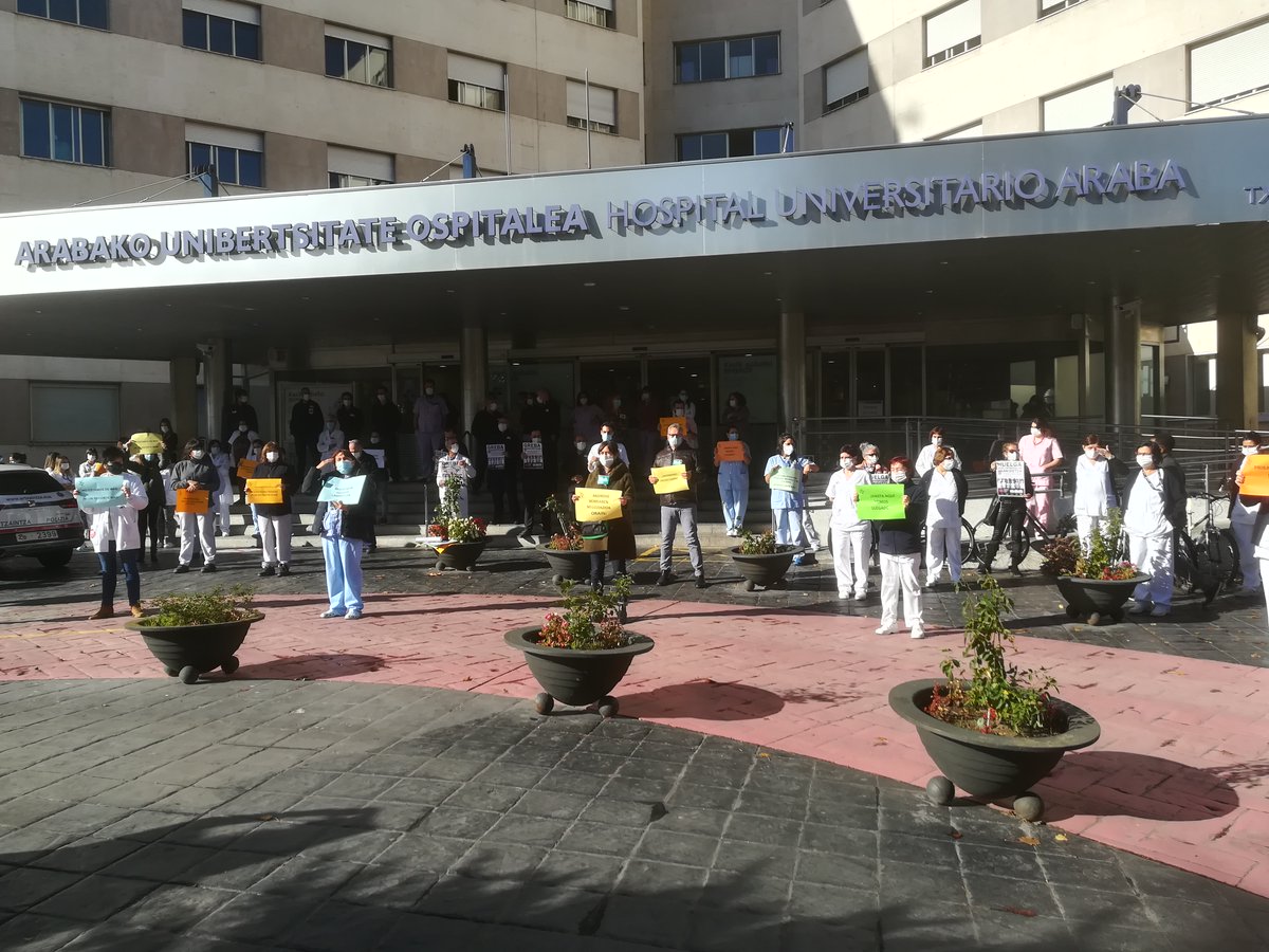 SATSE_Euskadi's tweet photo. 😡Osakidetza sigue sin hacer nada, no pone soluciones ni negocia condiciones de trabajo. 
El personal de los Hospitales de Osakidetza de Bizkaia y Álava dice: ¡BASTA YA!📢📢 https://t.co/70gcl2CHCK