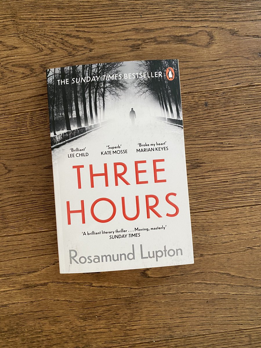 JaneFallon's tweet image. Day 2: Three Hours by @Rosamundlupton RT this tweet with #JanesJulaBokaFlodGiveaway to be in with a chance to win. Draw will be on Dec 2nd