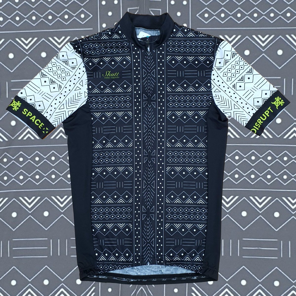 ShuttVeloRapide's tweet photo. Cool custom cycling jerseys for @idisruptspace 

Looking for custom cycling kits for your organisation? Give Shutt a call today for recycled fabrics, fast turnarounds and the best prices. https://t.co/TOSJPMNRPF

#customkit #customcyclingkit #kitgrid #roadcycling #cyclingkit https://t.co/y1zU6RP8Jw