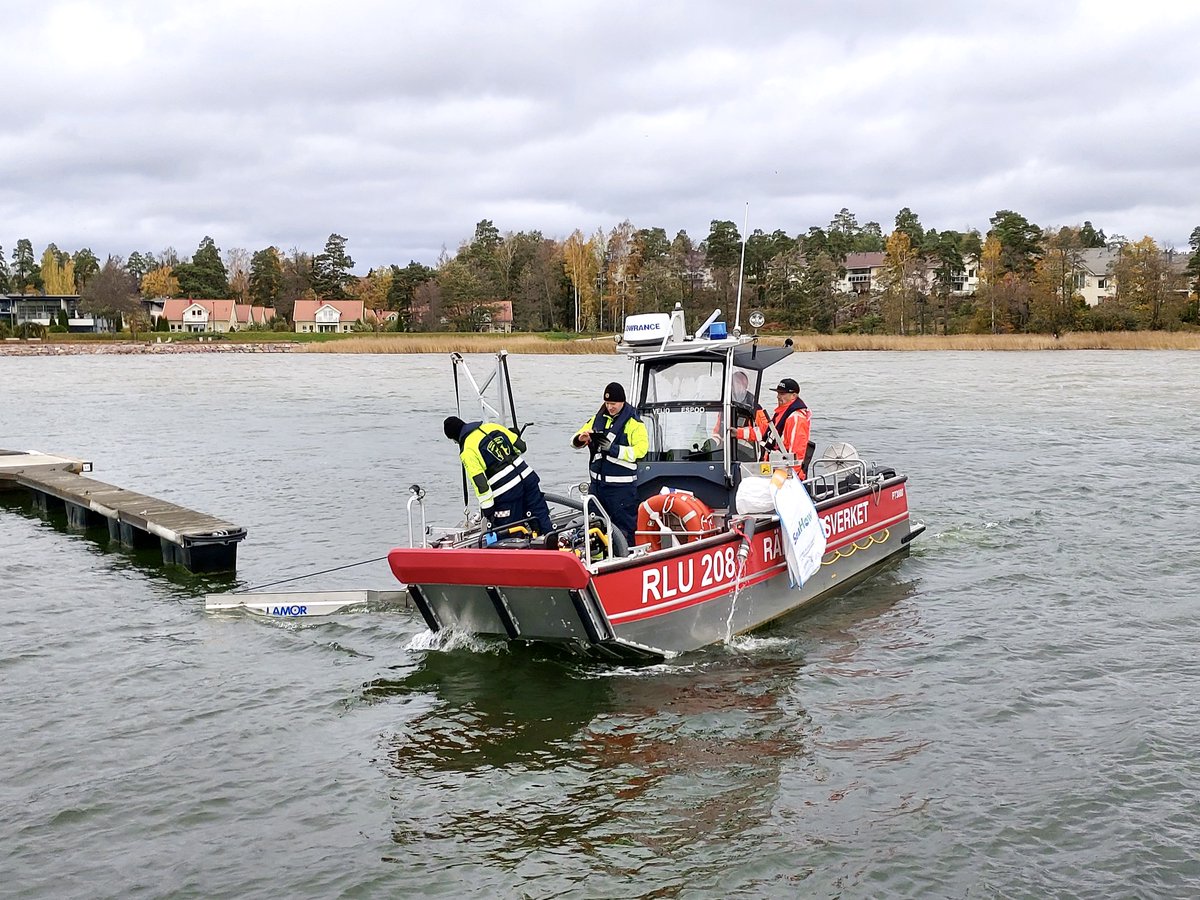 lamorcorp's tweet photo. Lamor carried out training for the Espoo Fire Department (Finland) using Minibagger equipment and a bagging device. Easy to use and delivered packed in a trailer. Discover more about Lamor equipment here: https://t.co/IOuIZOAKHA
#lamorcorp #letscleantheworld #onelamor https://t.co/GlB3p3Wdmv