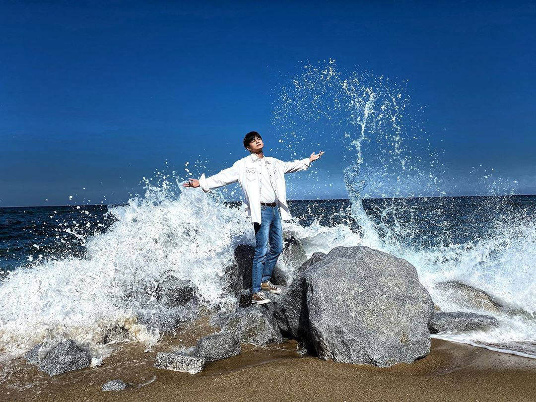 osw_onge_ins's tweet photo. 201104

파도를 다스릴 경우의 수

(손을 뻗자 파도가 용솟음쳤다)

https://t.co/6uba3MUCMO https://t.co/SeeA3YzlS5