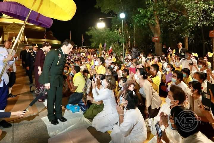 Khadngkhadng's tweet photo. รักชาติ รักแผ่นดิน รักพระมหากษัตริย์
จงช่วยกันเทิดทูลสถาบันพระมหากษัตริย์
#4พยเรารักในหลวง https://t.co/23Qf29Zgdh