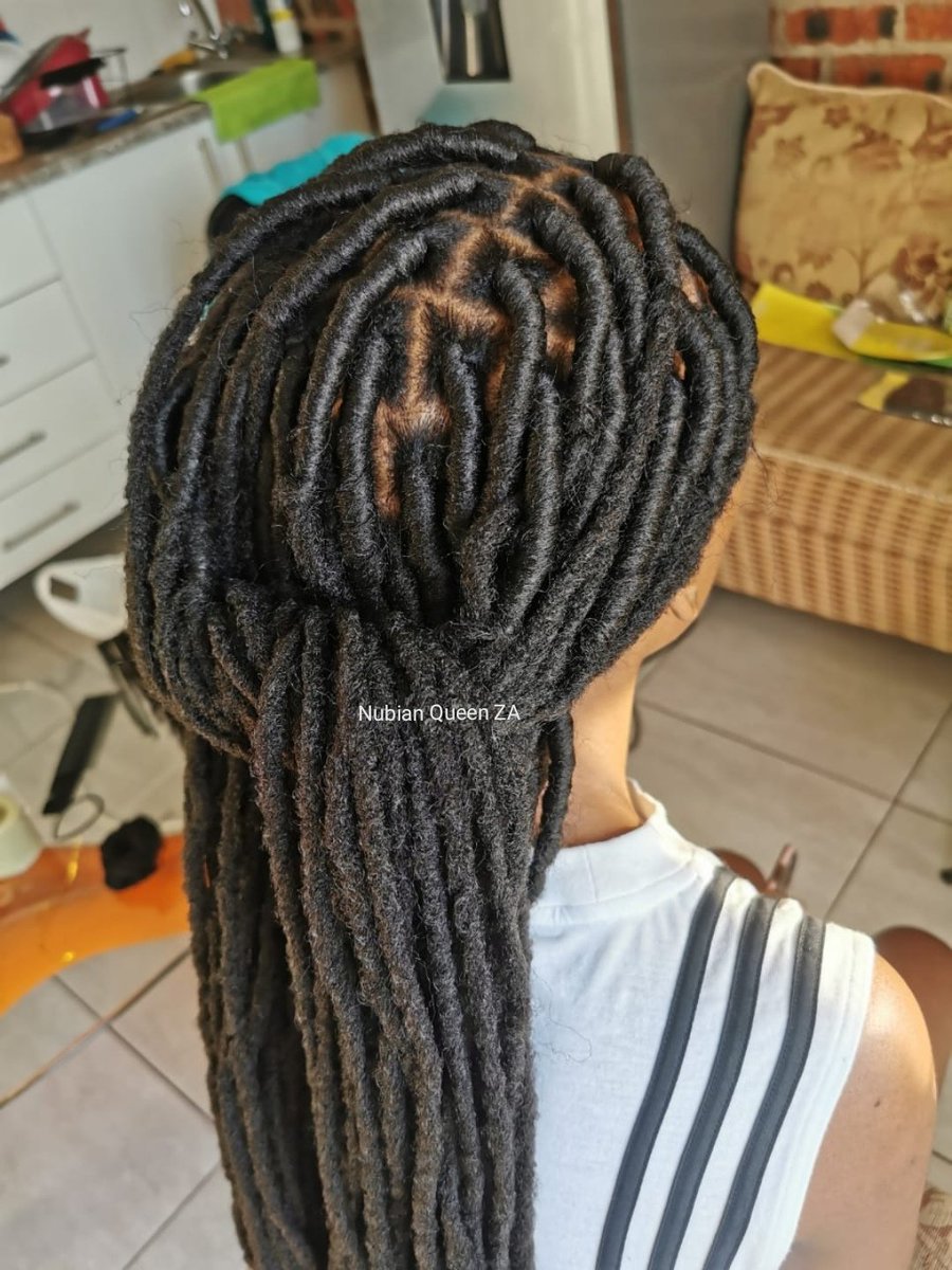 NubianQueenZA's tweet photo. πΈ Gorgeous bongo dreads installation for only R400 πΈ
π 084 647 5252 to book your appointment
NB :Bookings are essential
#bloem #Bloemfontein #freestate #GirlTalkZA #GirlsTalkZA #GirlBuyZA #BloemTwitter #HairPlugSA #mobilesalon https://t.co/Qs1LLVQVB2