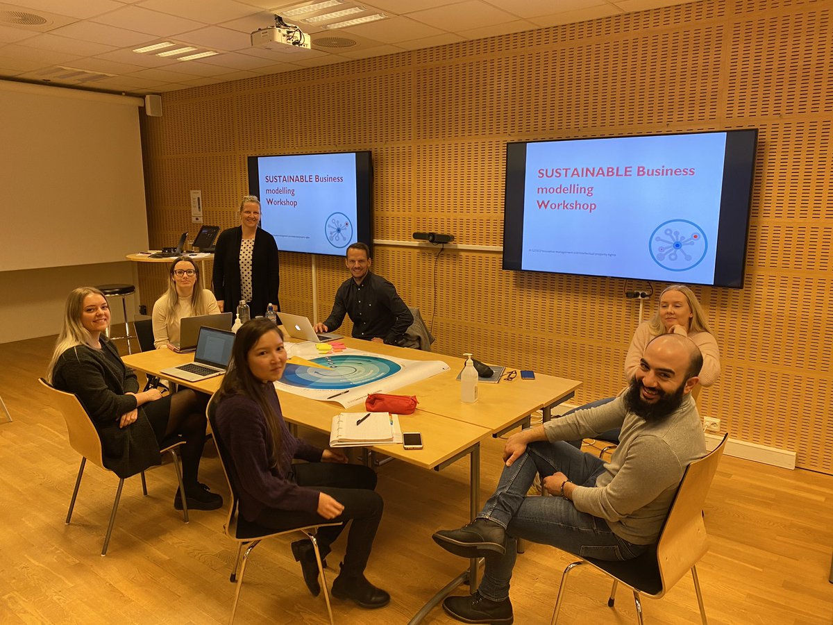 Thank you <a href="/GabrieleJunge/">Gabriele Hofinger Jü</a> and <a href="/i_kuben/">iKuben</a> 🙏🏽for coming to <a href="/NTNU/">NTNU</a> holding a ‘mini version’ of your Sustainable Business Model session #theCambridgeway for our Master students in #InternationalBusiness special track 🙌🏽#IB #Sustainability #Valuecapture #Businessmodels #BMI #innovation