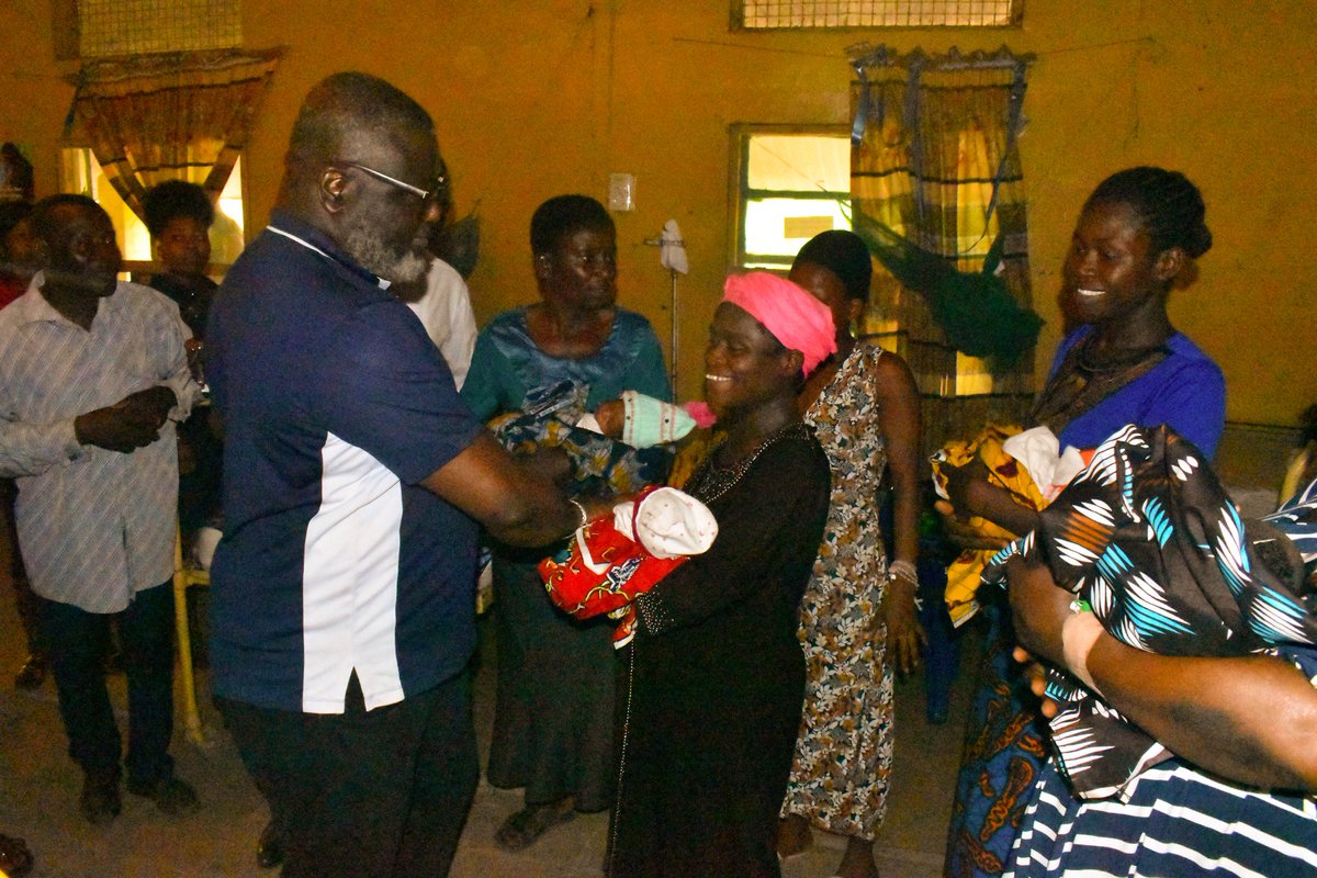 RtHonJones's tweet photo. Life makes more meaning when we live for the happiness of others.

If we can't make others Happy, we shouldn't hurt them  ~ Rt. Hon. Jones Onyereri KSP @dino_melaye @NigeriaNewsdesk @EmekaIhedioha @instablog9ja @ProfOsinbajo https://t.co/r91oetCOqw