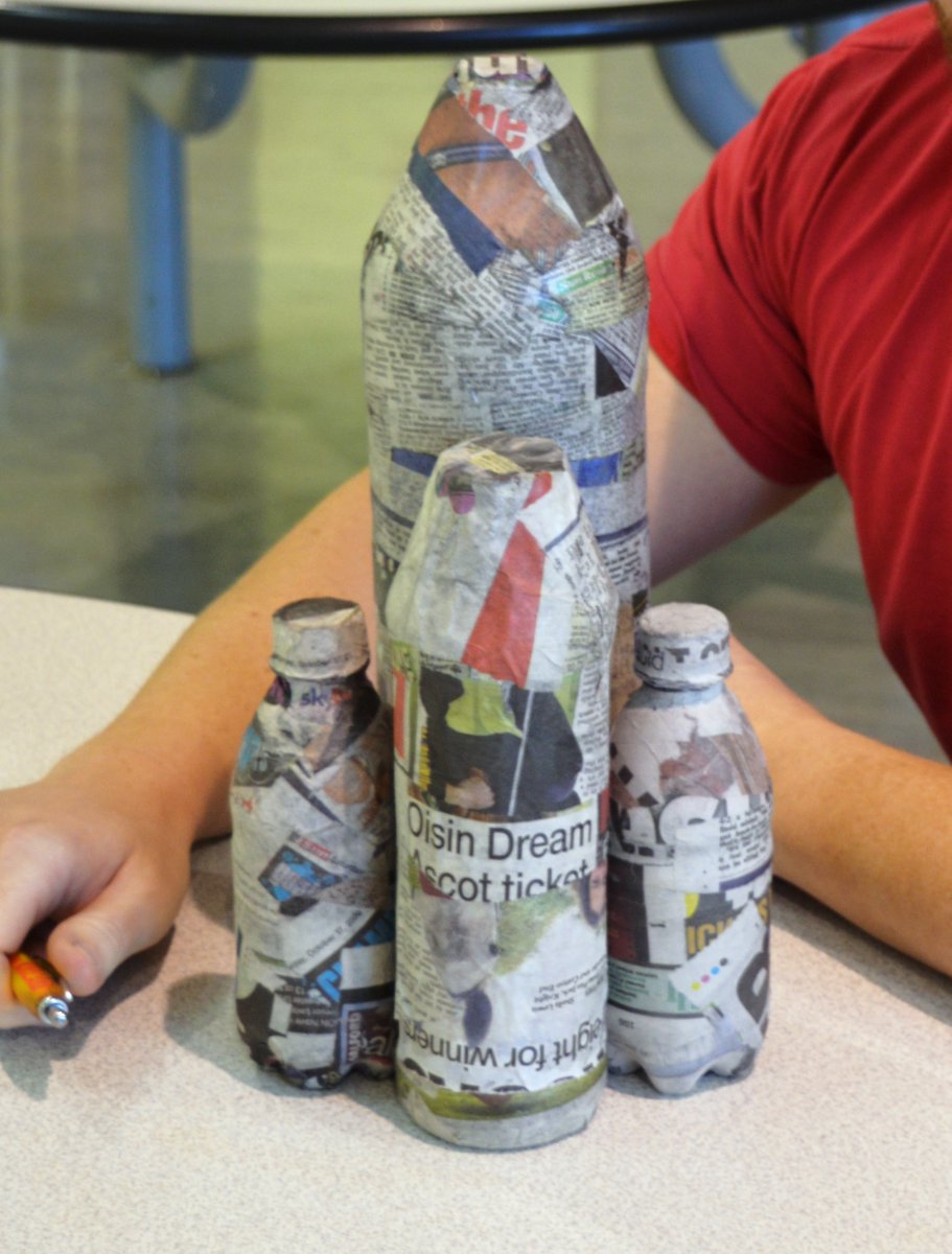 I saw a man in HMP Parc today who is making a space rocket out of recycled bits + bobs for his son who he hasnt seen 4 ages. He is writing + illustrating a book 2 go with it. More of this pls 🌟@fmspear @HMPPS_Families @CommunityFamil1 @BarnardosCymru @KoestlerArts @HecallsmeKeef