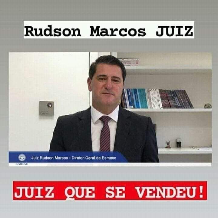 TaNoSpa1's tweet photo. Neste momento o q eu sinto é VERGONHA. 
O Senhor não deveria pensar na vítima?
Quando presidimos uma audiência deveria se ater a respeitar e fazer cumprir a lei com ética.
 Se não tem competência pra fazer seu trabalho peça demissão.
A obrigação exigir respeito na sala era sua. https://t.co/PHYQS2Drw5