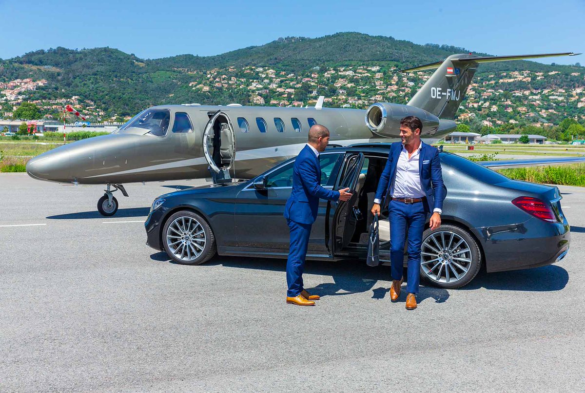 service_mass's tweet photo. Why waste time waiting in a long, unreliable lines for taxis?Hire a luxury vehicle by Mass Limousine Service, Our driver will pick you up and take you to your destination comfortably &amp; on time. Check https://t.co/JStVWIo0d6  
#masslimollc #limousineservice #airporttransportation https://t.co/fnXTmfdFUf