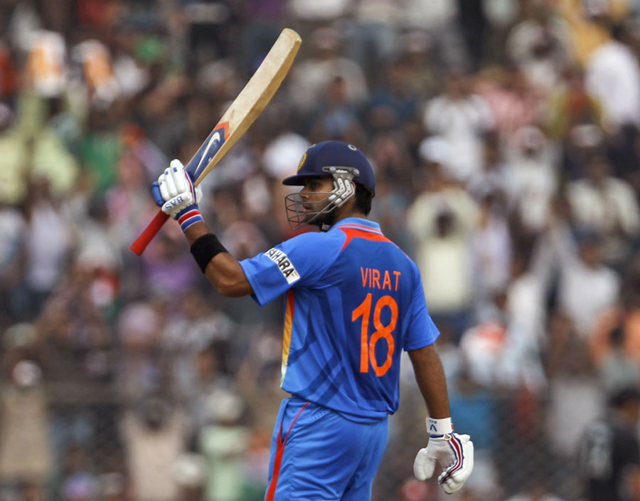 madurakaranda2's tweet photo. Fastest to 10,000 ODI Runs (By Innings Taken)

205 - Virat Kohli
259 - Sachin Tendulkar
263 - Sourav Ganguly

 #HappyBirthdayVirat  @imVkohli https://t.co/XvFNSR3Fj8