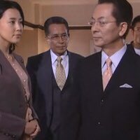 Naoki これまでの相棒 Seaon3 首相補佐官殺人事件が発生し瀬戸内は特命係へ解決を依頼 協力者の片山雛子の暗躍と協力もあり犯人の朱雀官房長官を逮捕 一方亀山は恋人の美和子を記者の鹿手袋にntrれていた 葛藤する亀山だが最後に鹿手袋を殴り