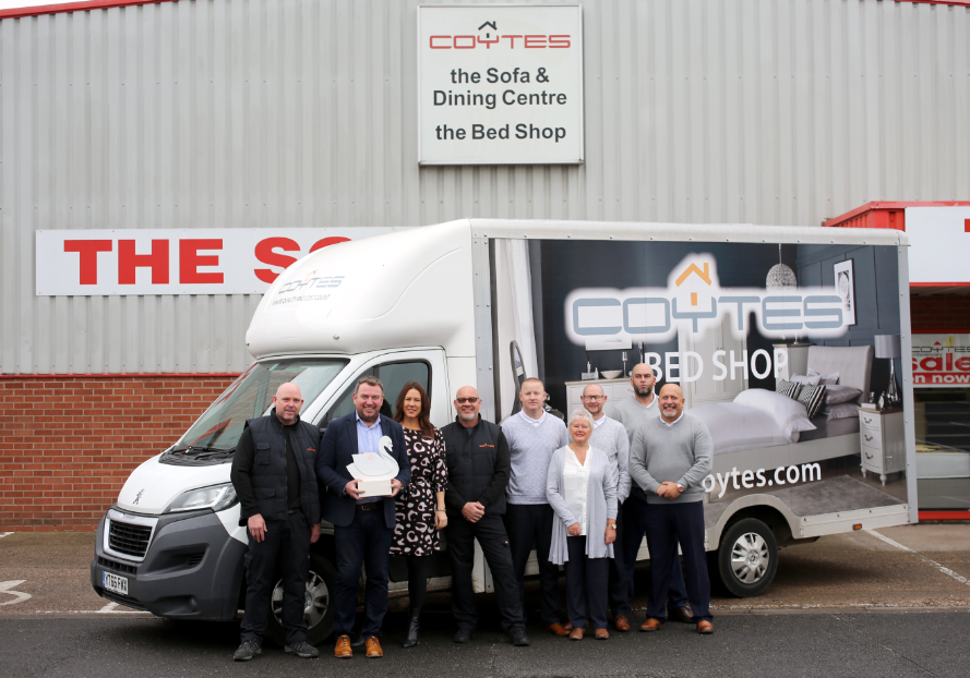 Even though our swans are now auctioned we still want to shout out to our wonderful sponsors. We were delighted that Coytes Furnishing joined us as a #swansor! Pop over and check their website out!
bit.ly/2v1HdgR