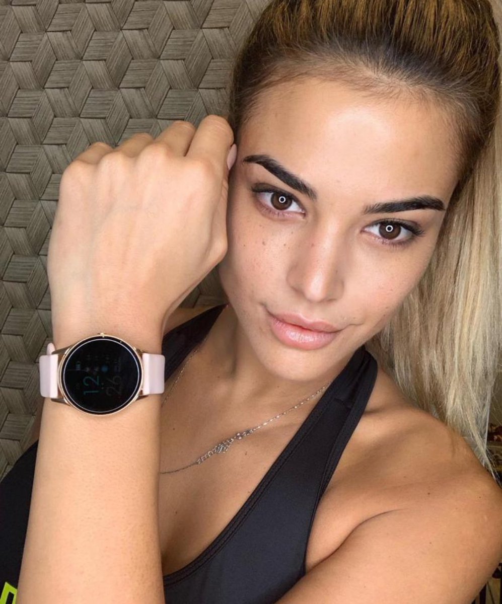 markmaddoxtime's tweet photo. BE SMART NOW. Tanto para hacer deporte como para ponerte guapa, así puedes utilizar tu SmartNow, como @lidiasantosofficial (desliza!) #SMARTGIRL 🔥😍
https://t.co/KVj6ibFLSQ

#SmartNow #smartwatch #relojinteligente #reloj #watches #relojesinteligentes https://t.co/CuogSToYcw