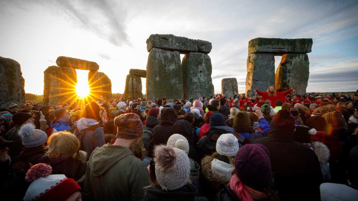 Stonehenge tweet media