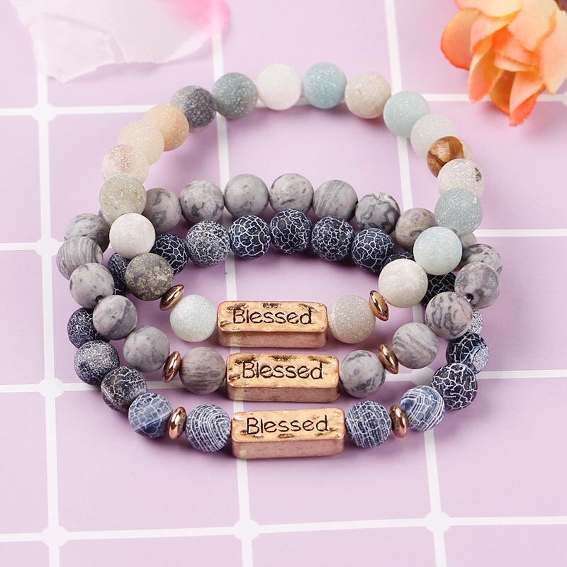 LChoukeys's tweet photo. Hello🥳 qui n’a pas encore ses bracelets @ByGrace Collection ❤️ chic chou et pas cher 👌🏽
Commandez ici 👉🏽 696751126 https://t.co/05tx5NnGBt