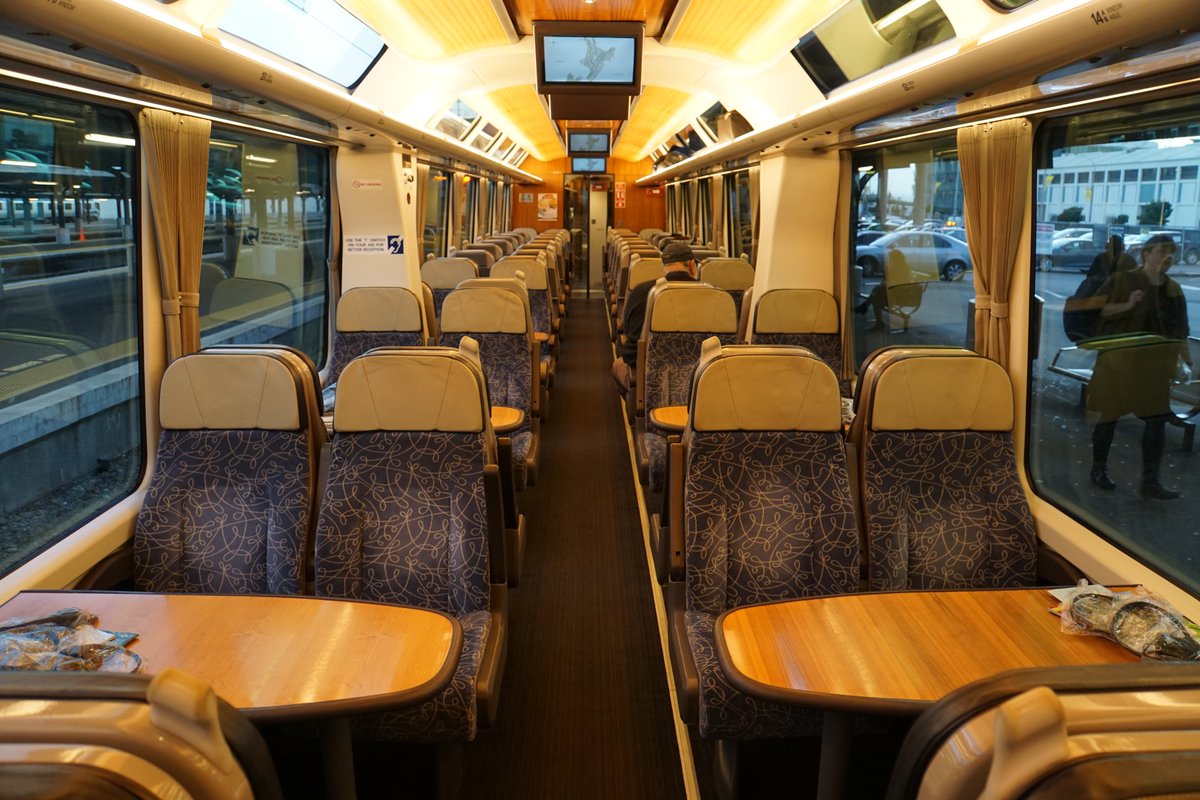AunzRailfan's tweet image. ニュージーランドの2大都市を結ぶ新しい観光列車、ノーザンエクスプローラーの車両紹介記事を掲載しました。
aunzrailfan.com/northernexplor…

＃ニュージーランドの鉄道
＃ノーザンエクスプローラー
＃NorthernExplorer