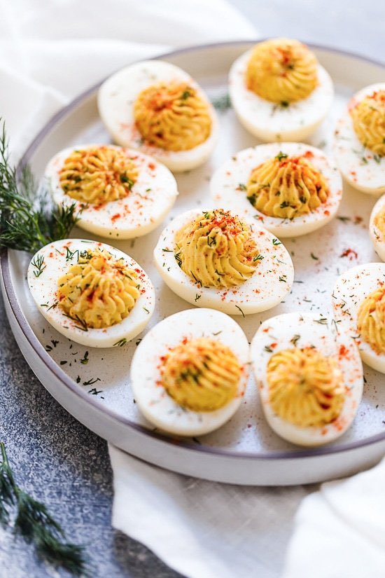 CorinnePulitzer's tweet photo. If you’re feeling devilish today, it’s no surprise...it’s #NationalDeviledEggDay & hard boiled eggs are center stage 🥚👿@NationalDayCal @JacobsPickles @Sixthwardny #RootAndBone @EgglandsBest @peteandgerrys https://t.co/rKFkvzTKRe