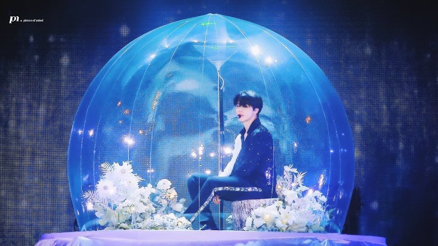 pradallina's tweet photo. in his own little flowery bubble https://t.co/GbLEksPywH