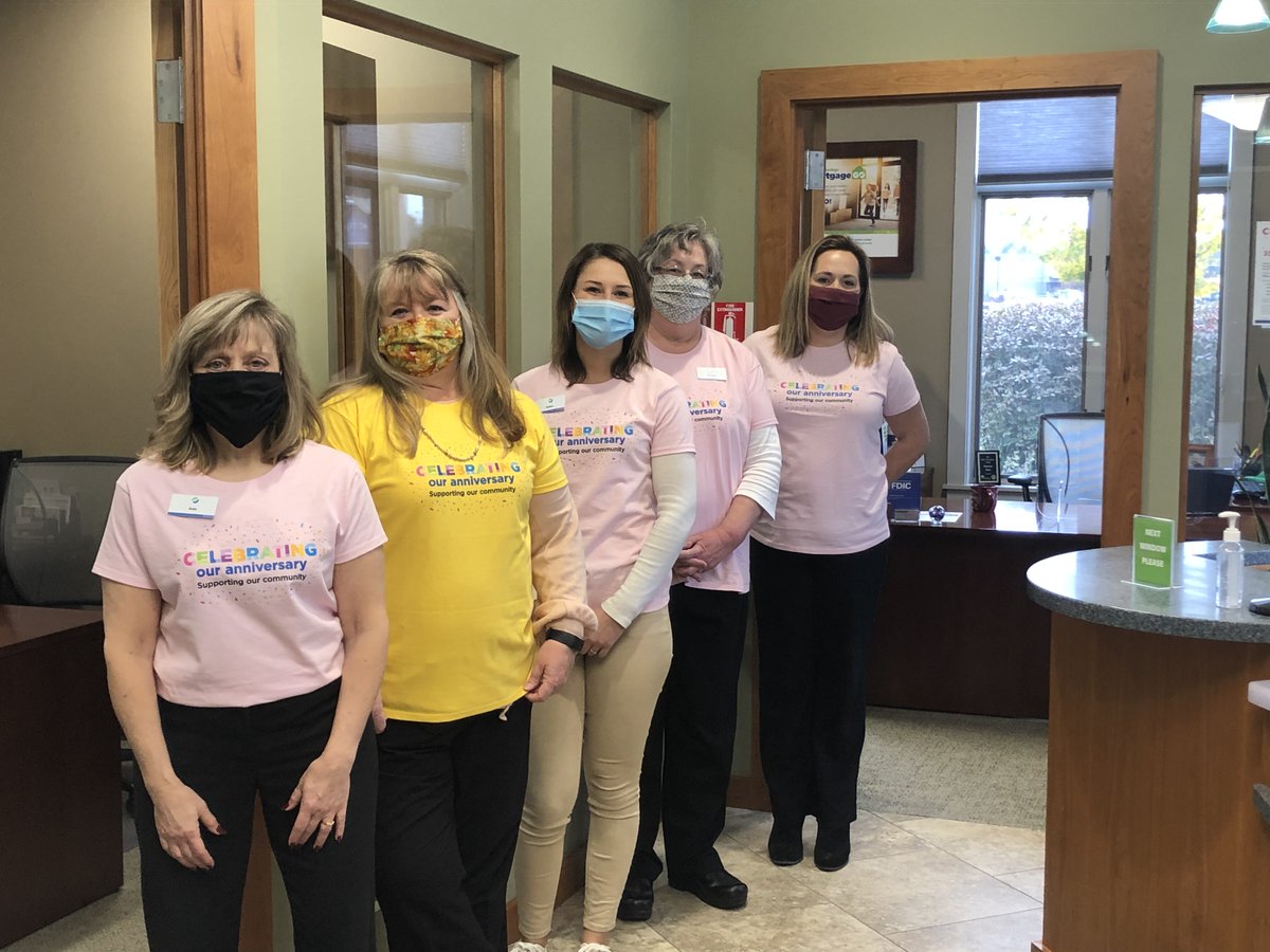 NorwaySavings's tweet photo. We’re celebrating 35 years in Topsham and we need your help! Cast your vote for your favorite Maine non-profit so they can get their share of a $2020 donation! Vote now - https://t.co/uqlINbkb22.
#NorwaySavingsBank #LiveYourLifeinColor #MastertheArtofMoney https://t.co/GFf5NRo5S7