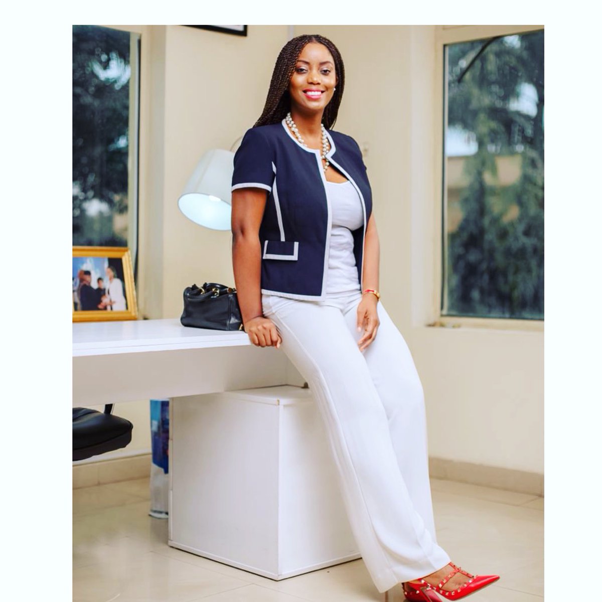 hvw_intl's tweet photo. Youthful &amp; Resilient: Interview with Chinenye Uwanaka       #humanityvoicewatch     #YOUTH  #policy  #sdgs  #Nigeria  #Africa   @jayathmadw @aya_chebbi @HassanIdayat @GoogleExpertUK @chukwumacleen @ayosogunro @adhofstra 
https://t.co/whRZNPFtHo https://t.co/2FTpayqiGV