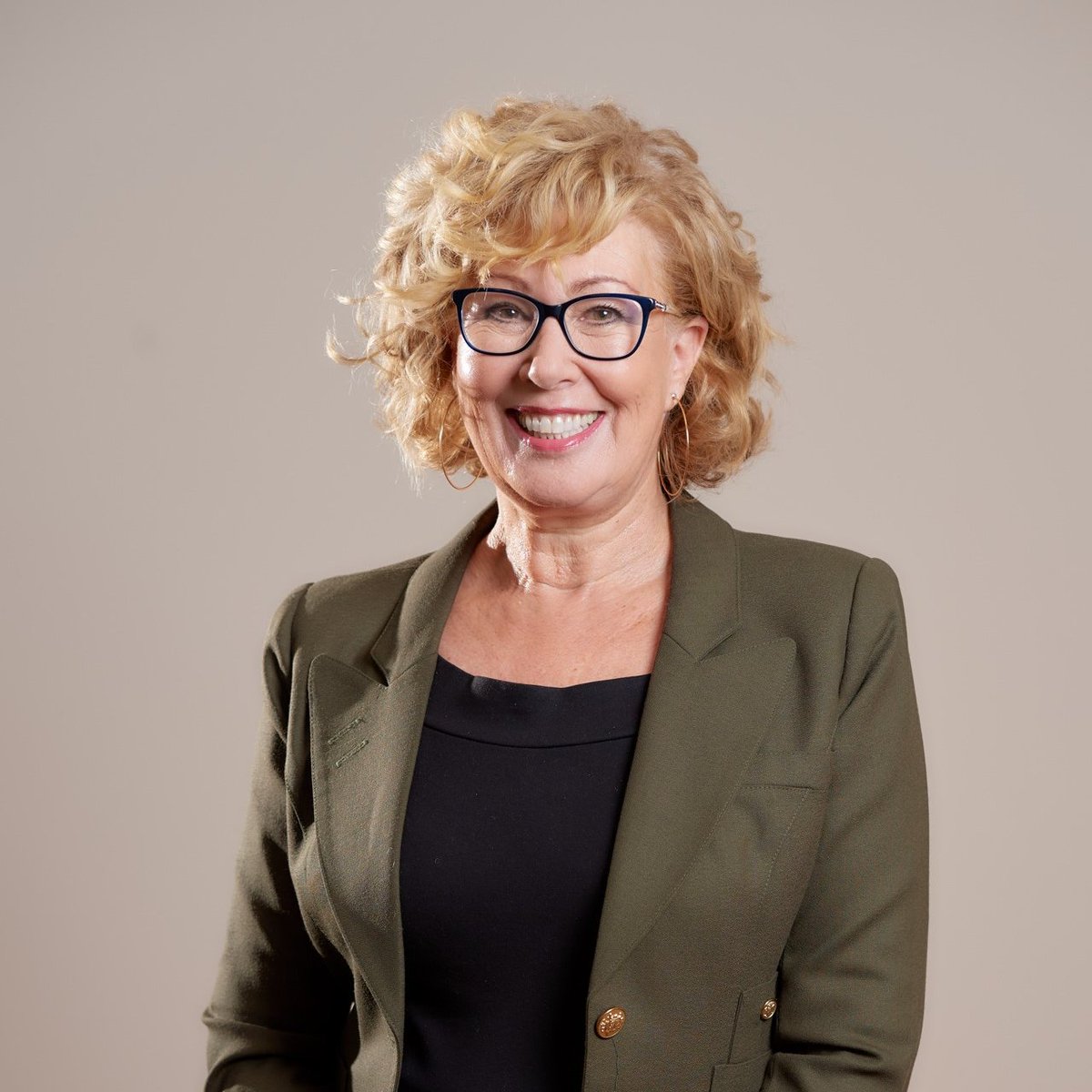 We are delighted to announce the wonderful Kim Morgan, CEO of @BarefootCoaches, has joined us as a new ambassador. With over 30 years’ experience in people development, Kim is an inspirational conference speaker on coach education, leadership, psychology and change management❤️
