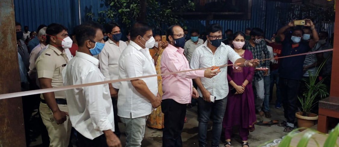 nareshmhaske's tweet photo. माझ्या #mayorfund मधून अनेक लोकोपयोगी कामे सुरु आहेत.नुकतेच #vartaknagar येथील नगरसेविका #radhikaphatak यांच्या मागणी नुसार #seniorcitizen कट्टा आणि नगरसेविका #jayashridavid यांच्या मागणीनुसार #outdoorgym  चे लोकार्पण  करण्यात आले https://t.co/KWjs4JMfPt