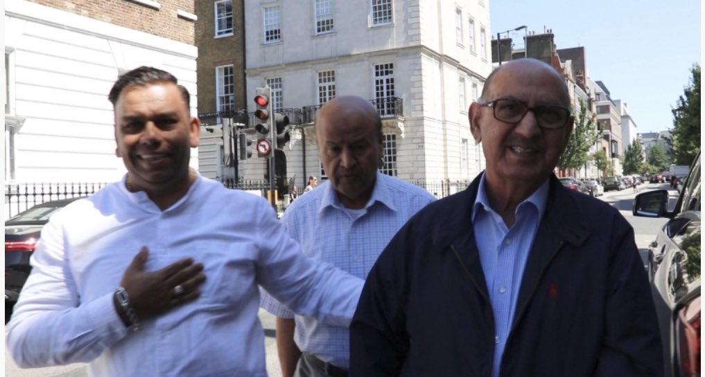 Here is Imran Saeed Sheikh with Irfan Siddiqui a PMLN politician, a close aide to Nawaz Sharif & Advisor to Prime Minister on National Heritage before NS’s disqualification.-All the info & images posted here are obtained via publicly available OSINT sources. #ShameOnPMLN/5