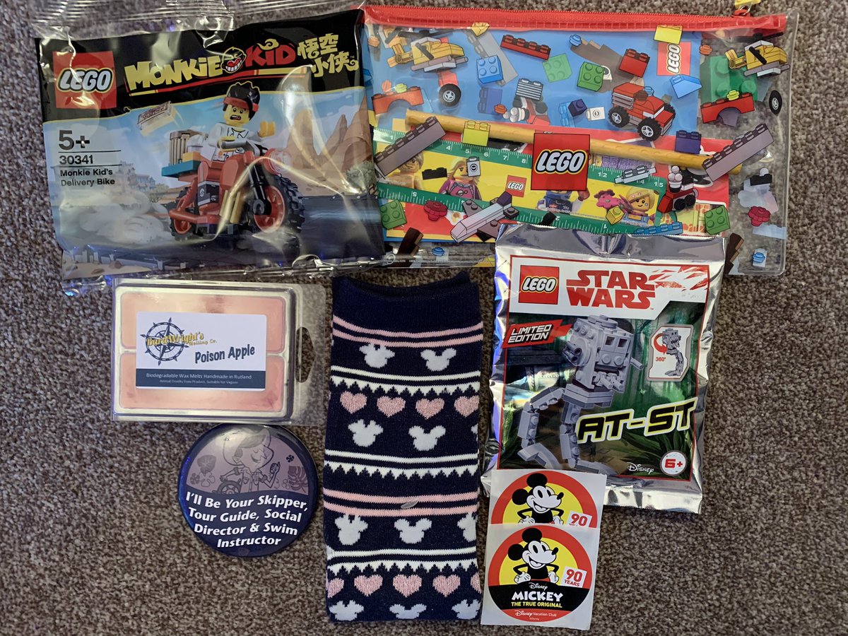 It’s GIVEAWAY time to celebrate 700 subscribers on YouTube!! All you need to do is #follow and #RT this post, for an extra entry subscribe to the channel and leave a comment on our latest vlog (link below) 

New! Home Vlog 12: November 2020 (BroadwaysAway) youtu.be/X0NWBNOBMS8