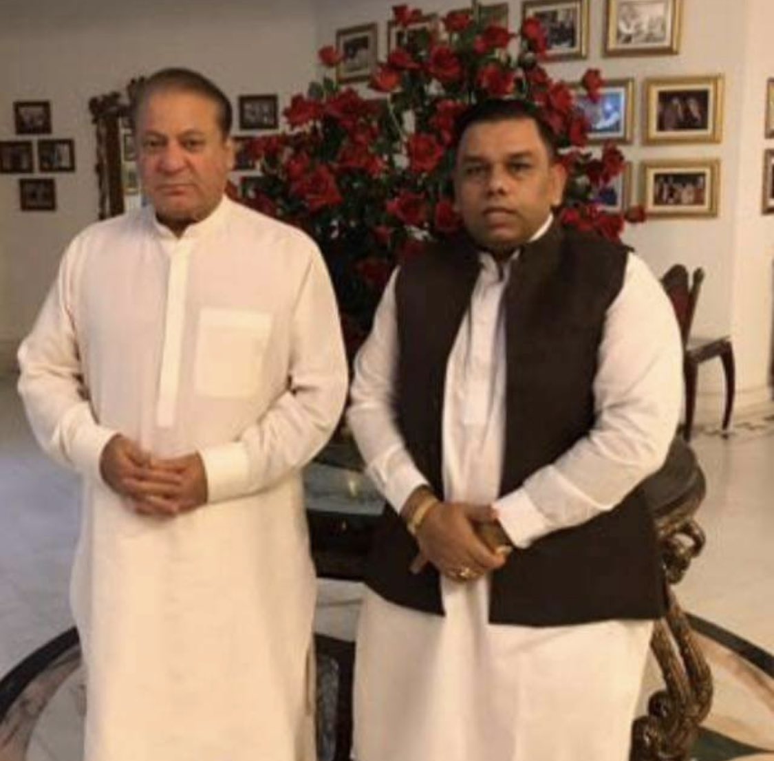 Finally, here is this fraudster Imran Saeed Sheikh with Nawaz Sharif himself, the so called “Imam” of PMLN, 3time Prime Minister & a convicted criminal as per the Supreme Court of Pakistan.-All info & images posted here are obtained via publicly available OSINT sources./15