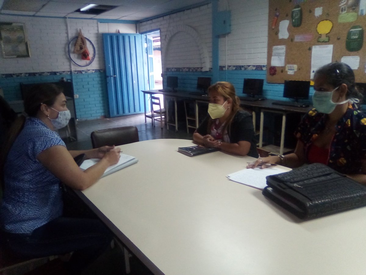 EB_SIMONBOLIVAR's tweet photo. #02Nov 🔹Visita del Equipo de Integración Táchira a nuestra @EB_SIMONBOLIVAR @ZonaEducTachira @charlychaves @Crazet2011 @clifpsc @Circuito27Sc @elaranerored3 https://t.co/BOyLwXwRrW