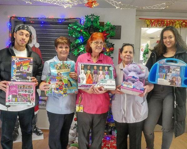 🎄WESTSIDE RADIO XMAS TOY APPEAL🎄

We’re appealing for donations of new, unwrapped toys to donate to children staying at our local hospitals over Christmas. 

If you can donate please call 02085744113 or email toyappeal@thisiswestside.com 

🎁Photos of last year's appeal below🎁