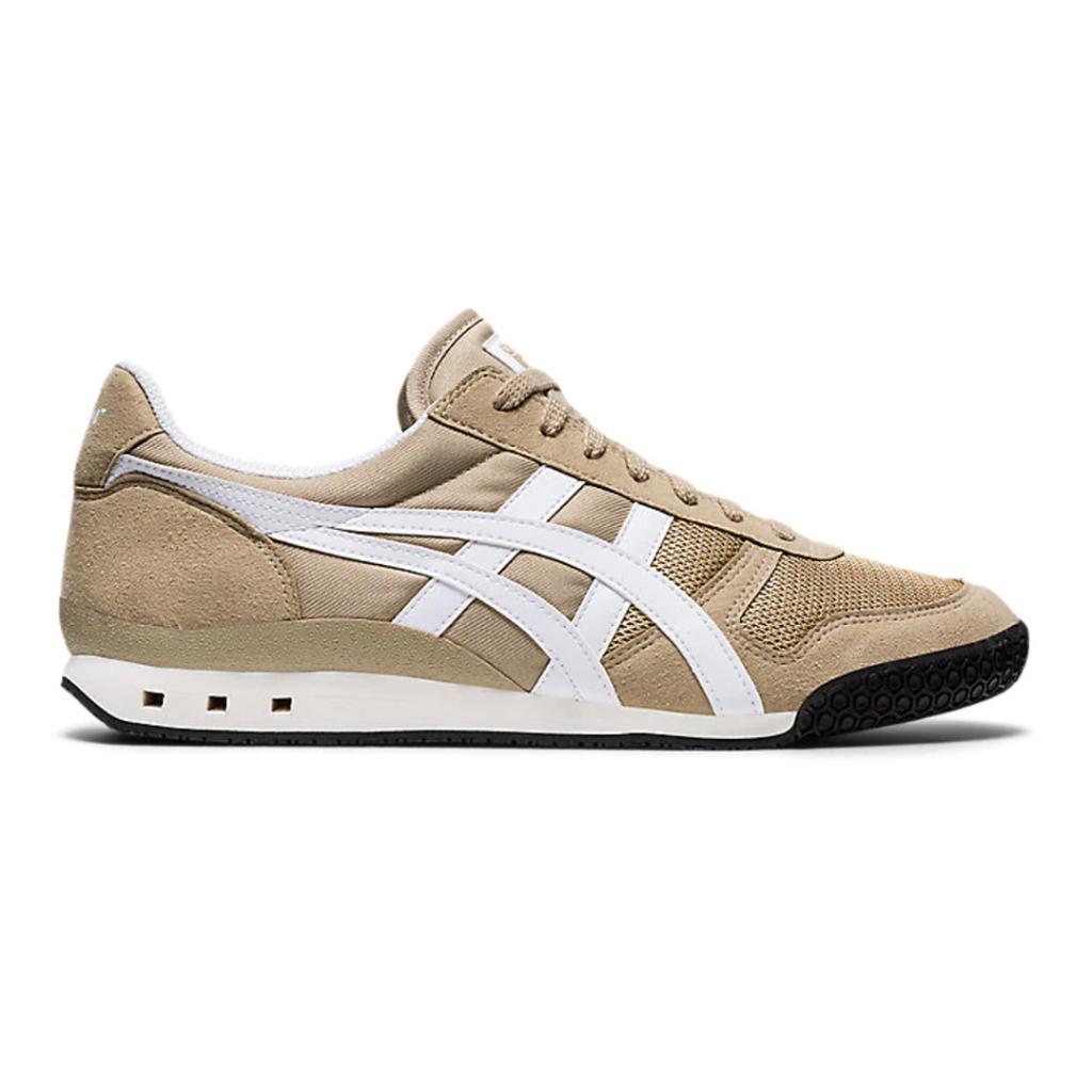 OnitsukaTigerUS's tweet photo. The ULTIMATE 81® model earns its reputation as a premier technical 80's runner that provides superior cushioning and support. Today, this streamlined racer is breathable, lightweight and makes a clean fashion statement.
#OnitsukaTiger #ULTIMATE81 https://t.co/cHRhH9oKuZ https://t.co/iLdAWkmCat