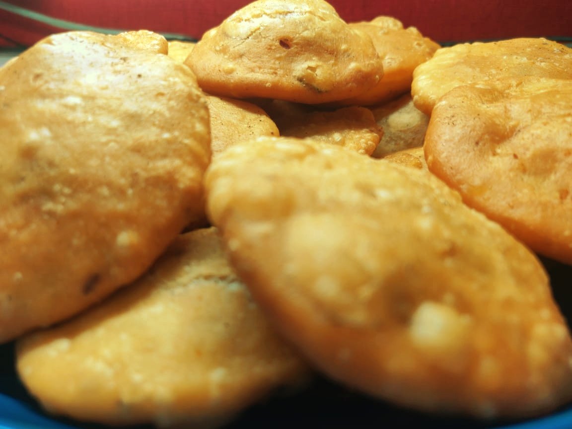 MotherChef_Maa's tweet photo. #MotherChef's Marwadi Kachoris were a tremendous hit this weekend with over 200 Kachoris being rolled out to the residents of Runwal Greens, Mulund !!
🧡🧡
Thank you so much for the overwhelming love and support 🥰🙏🏽
#Kachori #HomeMade #Marwadi #indianfood #foodie #streetfood https://t.co/osAMbBKdly