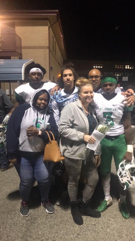 NikkiBJaxx417's tweet photo. My Sistar @evamy1229 Bro @shazzam_42 with our boys @GlobalAnt_26 @ogscrappy @kameronblount4 in 2018 Now all 3 are playing college ball at NC State 🐺 , UMD🐢 &amp; Del State🐝! Proud of our SMAC Boyz #StCharles #Huntingtown #FOE 💙🤍💚 https://t.co/hofsRpf6Hb