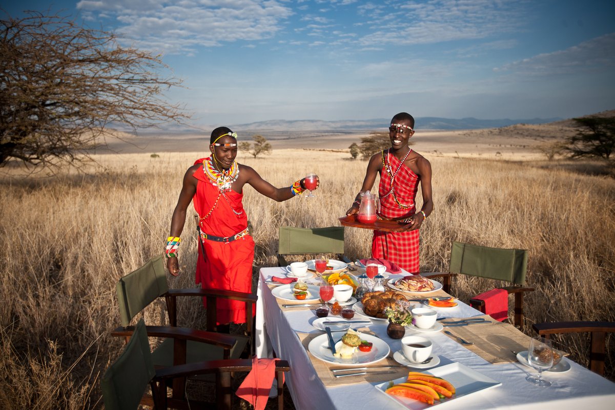 Lewa_House's tweet photo. Bush breakfasts at Lewa House - its all about the experience.
#bushbreakfast #bushandbeyond #safari #experience #experientaltravel #food #alfresco #lewahouse #lewa_house
#lewawildlifeconservancy #conservation https://t.co/4jj9mre4Xn
