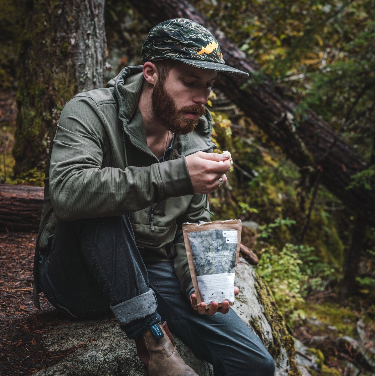 Majority of our produce comes from Canadian farmers within 100 km of our production facility 📦 
⁣
By keeping our eco-footprint low and sourcing with minimal to no packaging, every bag of Backcountry Wok supports Canadian farmers and a sustainable supply chain! 🌱