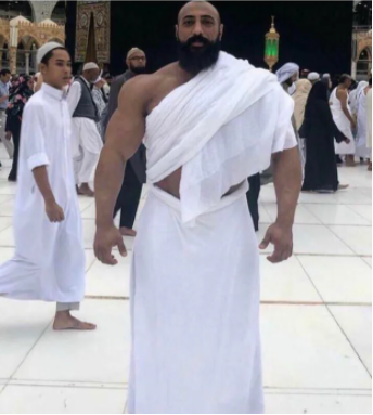 BrudijoseB's tweet photo. Quand tu ressembles plus a un dieu grec qu'un musulman https://t.co/JmCb2iCQkm