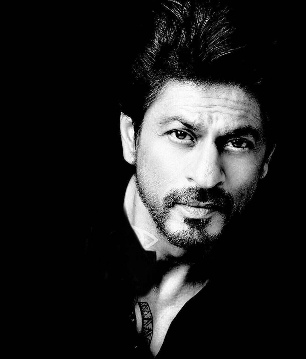 rithimarathore's tweet photo. @iamsrk Luv you SRK LOVE U LOTZZZZ ❤❤❤❤ https://t.co/vHmQaHsAdc