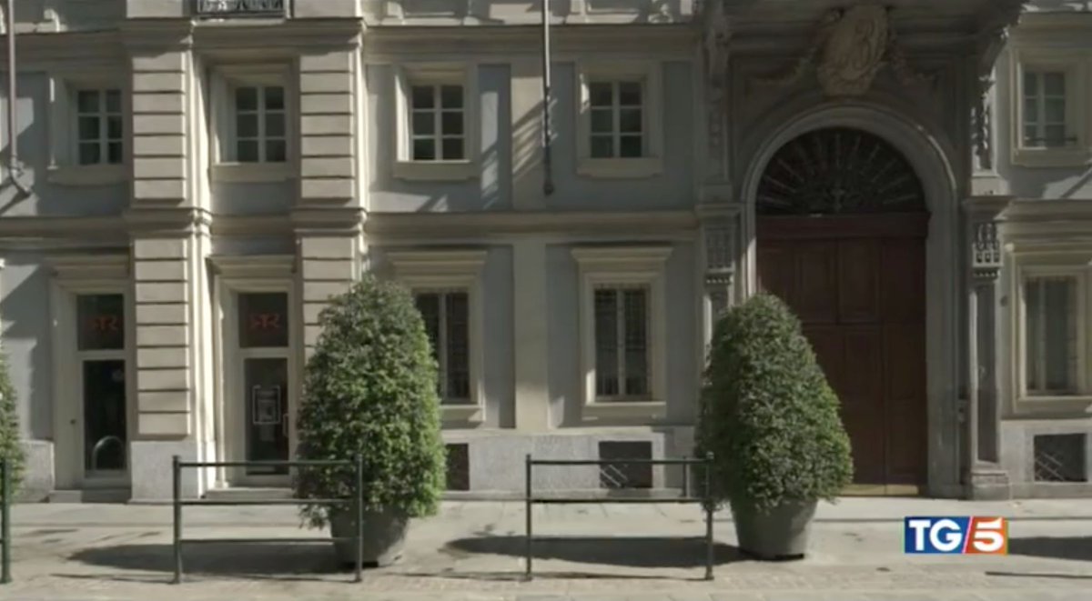 gruppobuilding's tweet photo. #Lascaris and #TheNumber6 spotted on #Tg5 https://t.co/Wd4k1QIwwb