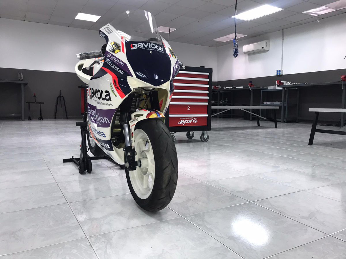 Y así de bien quedaron las motos después de un rato con nuestros alumnos 😎😎

#mecanica #motor #motociclismo #valencia #motos #asparteam #ksbsport #ksb #aspar