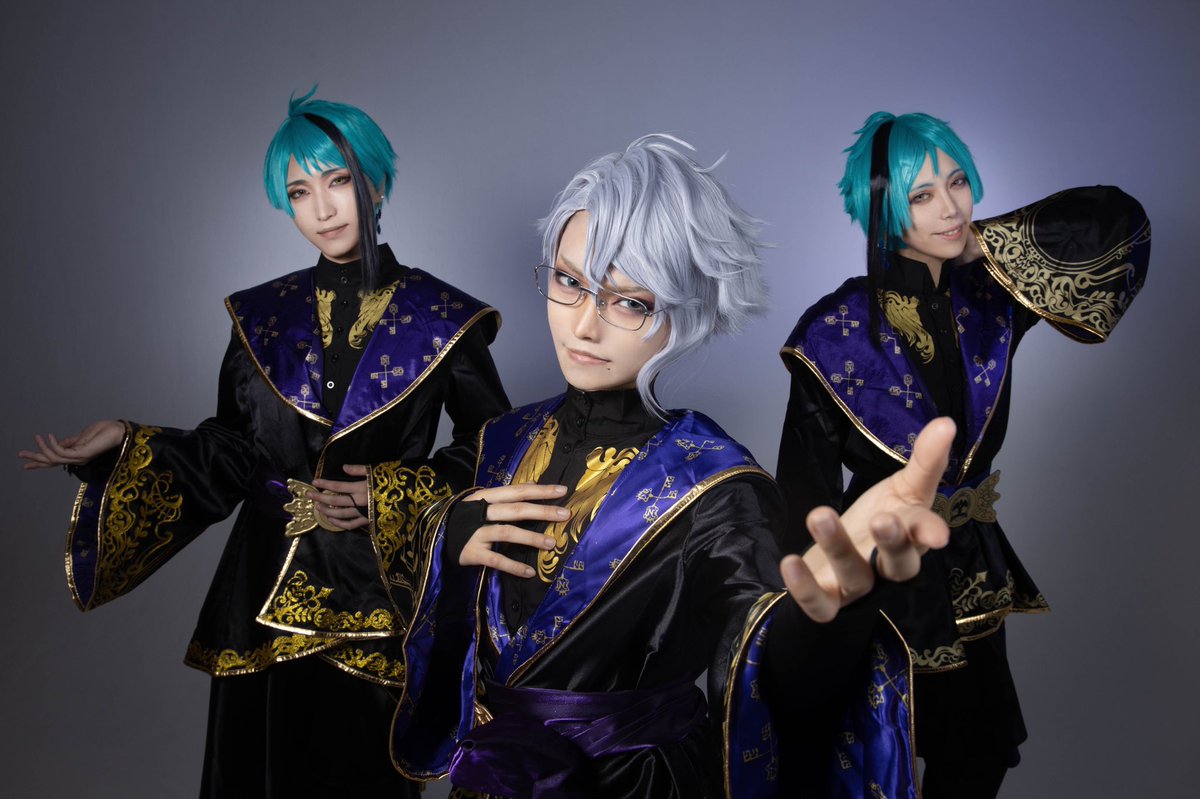 kurourame_cos_'s tweet photo. 《 Cosplay / twst 》

.

困っているのであれば
            お助けしましょうか？

.

Azul     おはぎ
Jade    しえる
Floyd   CROW

Photo   玉兎さん @mhcoloredmelt 
 #たまうさぎふぉと https://t.co/BSk9jSbRTY