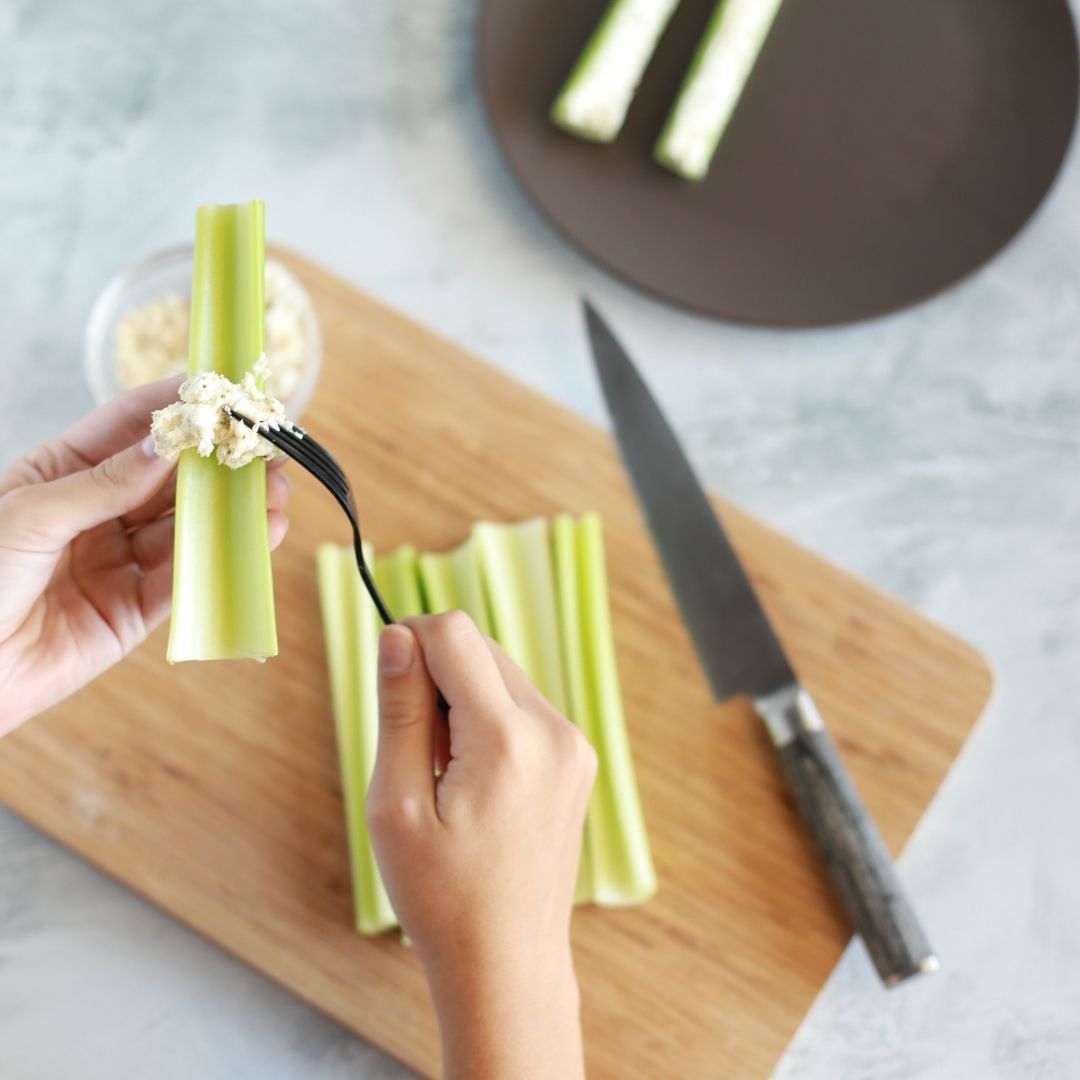 dandy_fresh's tweet photo. Some things never get old... and for us that's a classic #celerystick #snack.
What's your favorite #celery stuffer? 😋 Here are a few of ours: https://t.co/VS8eHVBbNv https://t.co/P5KWGSNnRr