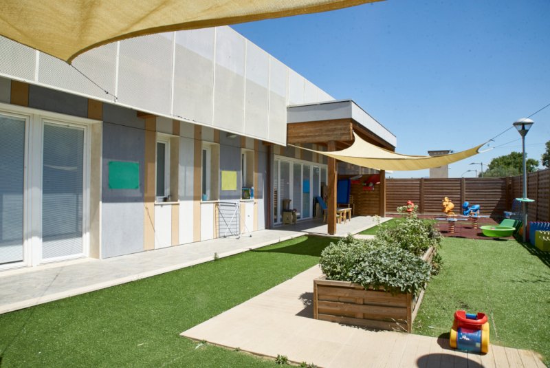 L' #infermiere di #comunità arriva al #nido aziendale del 4° Stormo. Al via il progetto sperimentale realizzato in collaborazione con l'azienda <a href="/Usltoscsudest/">Azienda Usl Toscana Sud Est</a>  per essere vicini alle #famiglie con #bambini piccoli. Leggi tutto: bit.ly/3kTLZC8
#coopuscitadisicurezza