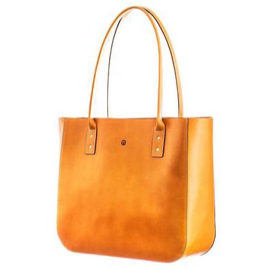 Carve On designs & makes stylish leather goods in their Kildare workshop. They use the finest Italian leather & Irish know how to create utterly desirable bags & goods. Visit:  http://carveon.com&nbsp;