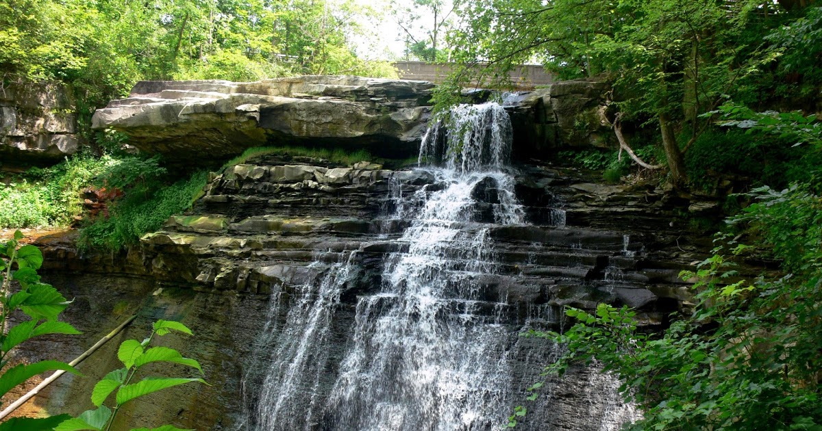 Trail runs along creek to 65-foot waterfalls 
#CVNP #naturalohio #findyourway hikeswithtykes.blogspot.com/2015/05/trail-…