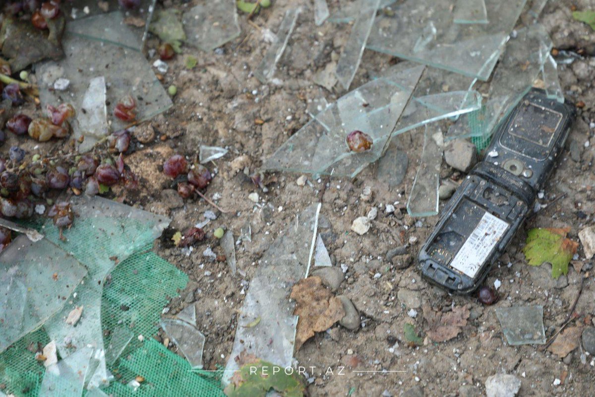 Nazmdvv's tweet photo. The shell fired by the enemy hit the house in Aghdam. 
#stopattackingcivilians 
#StopArmenianTerrorism https://t.co/LBZ4sWyq2Y
