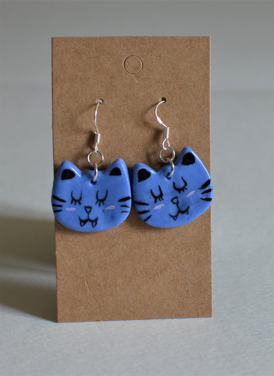 Tea & Whiskers goal is to brighten everyone’s day & with the artist’s range of cute colourful earrings you can see she brings happiness to earlobes everywhere! Visit Bríd’s Etsy shop:  https://etsy.com/ie/shop/TeaAndWhiskers