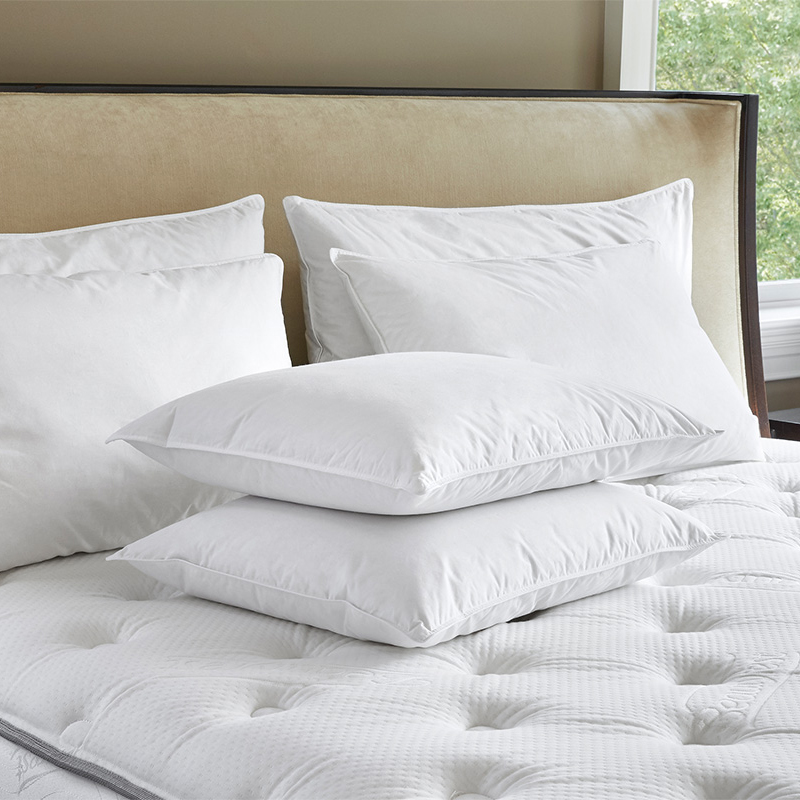 LauraBenasse's tweet photo. Hypoallergenic microfiber bed pillows. For more information https://t.co/AUQxVVoydm #pillow #strippedpillow #bedpillow #sleepingpillow #amazonpillow #pillowbenasse #plushcomfort #microfiberpillow #comfortablepillow #zipperedpillow #microfiberfilling #hypoallergenic #usabedpillows https://t.co/jR8RZG2lVl